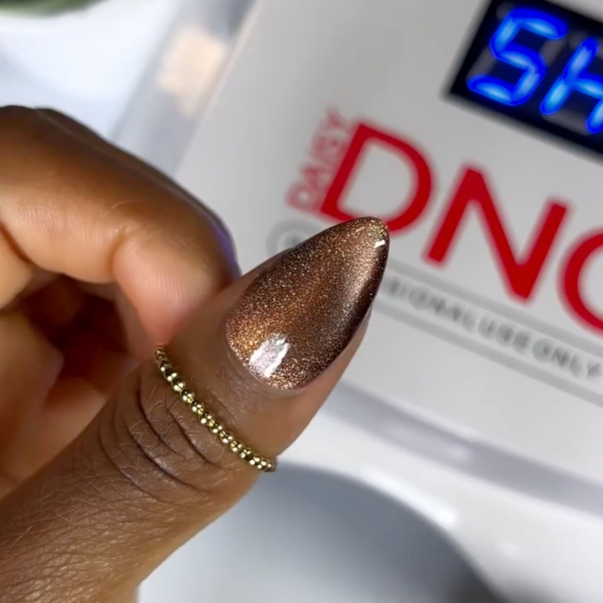 DIVA 9D Cat Eye Candy #18 - Toffee Crisp thumbnail 2