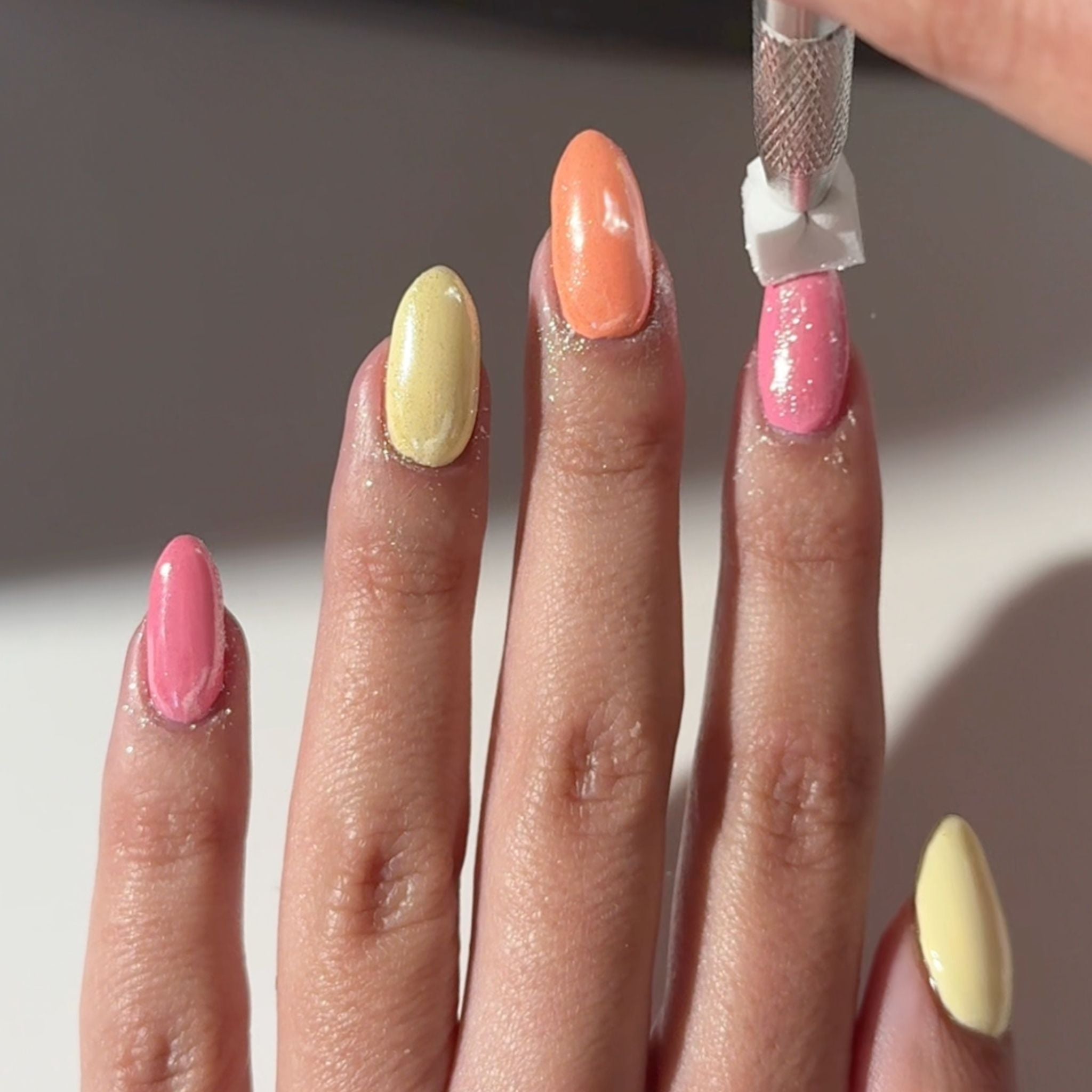 Nail Sponge Grabbing Pen thumbnail 3