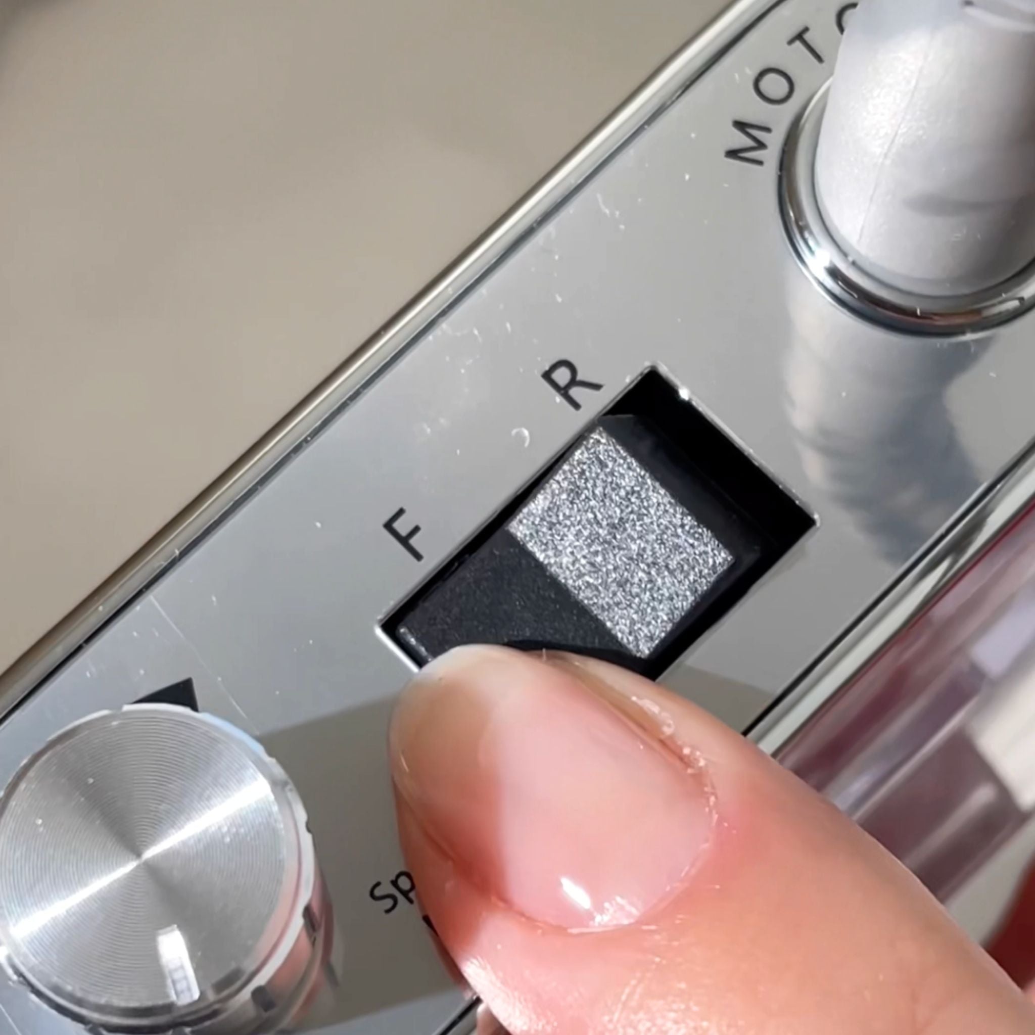 Portable Nail Drill - Red thumbnail 4